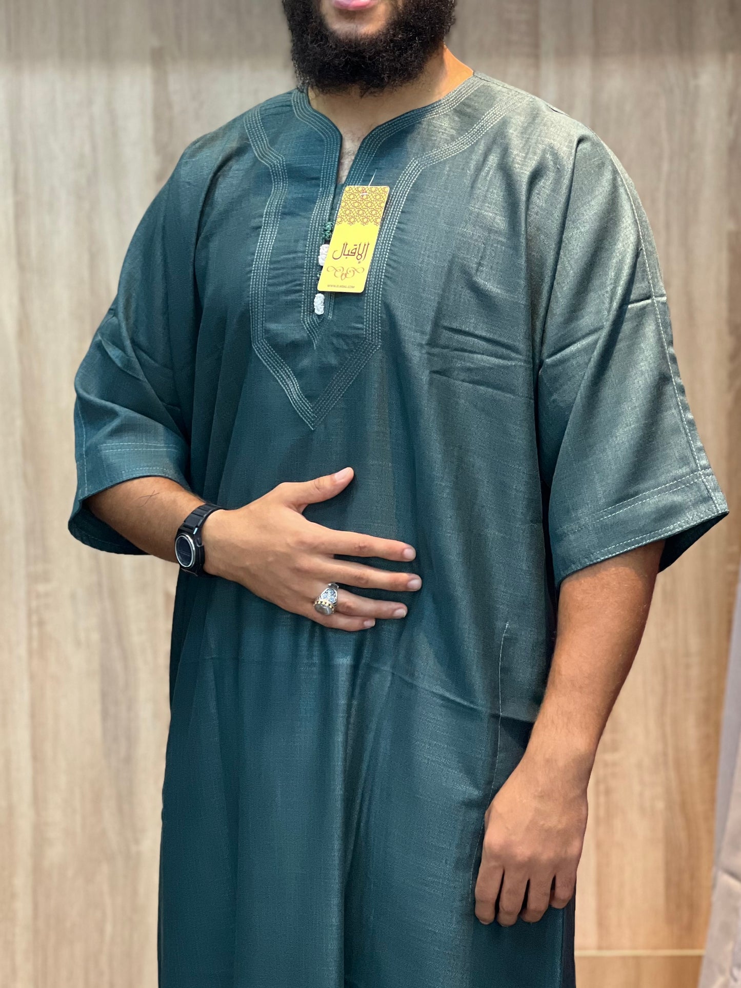 عباءة الأقبال