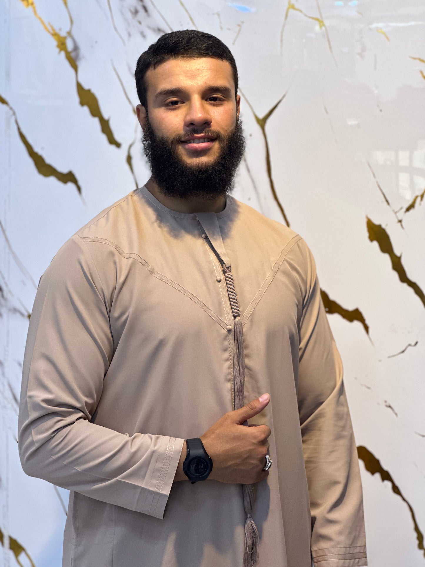 اماراتي ياباني